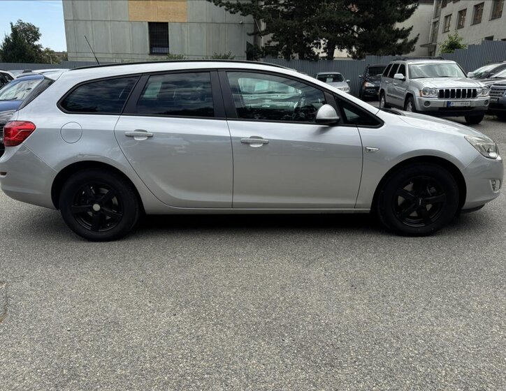 Opel Astra Kombi 1,7 l 81 kw