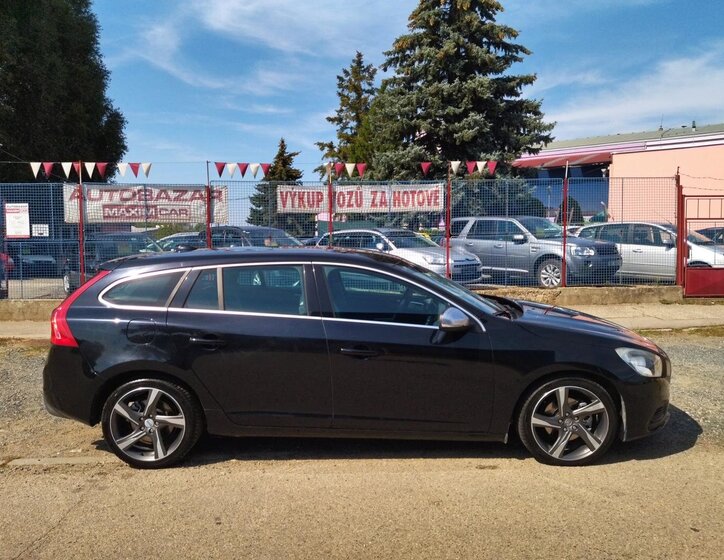 Volvo V60 Kombi 2,0 l 120 kw