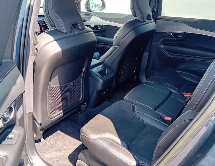 Volvo XC90 16