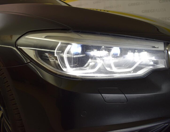 BMW Řada 5 Sedan / Limuzína 3,0 l 195 kw