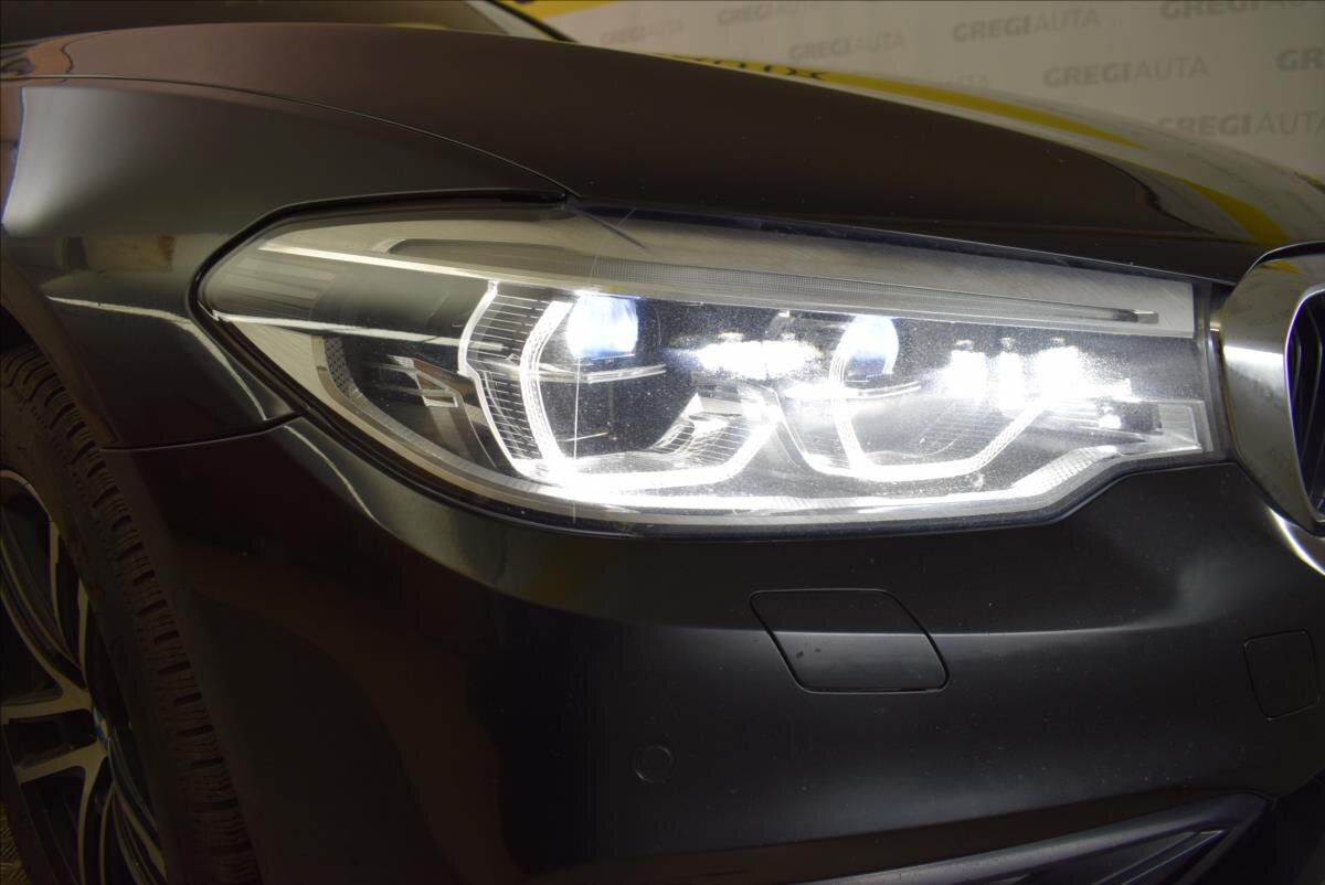 BMW Řada 5 Sedan / Limuzína 3,0 l 195 kw