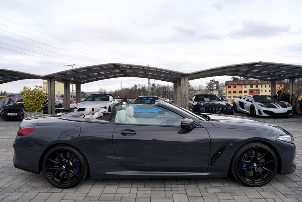BMW Řada 8 Kabriolet 4,4 l 390 kw