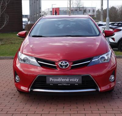 Toyota Auris 2