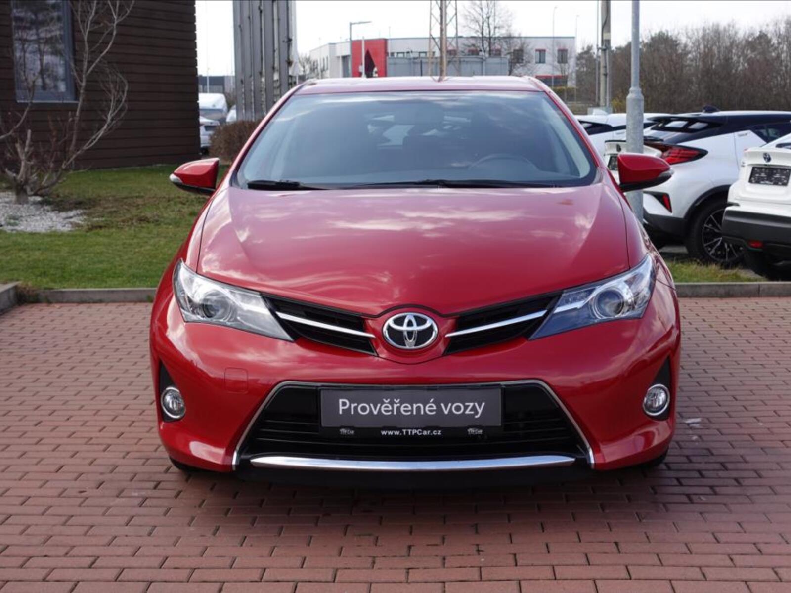 Toyota Auris 2