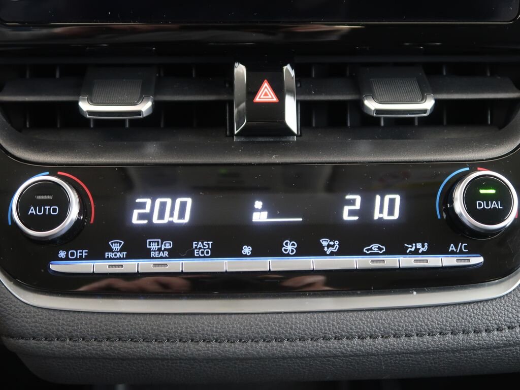 Toyota Corolla Sedan / Limuzína 1,5 l 92 kw