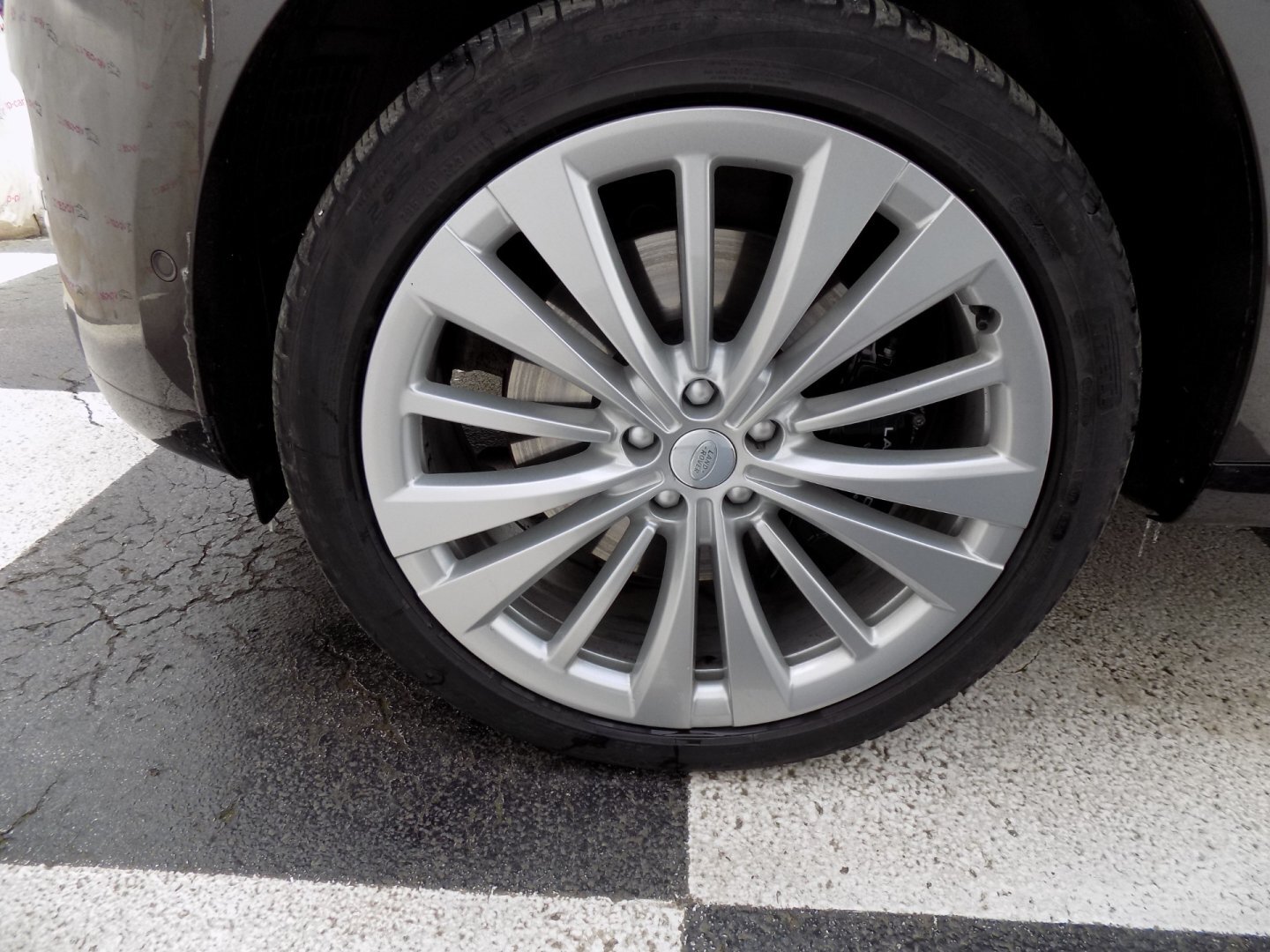 Land Rover Range Rover SUV 4,4 l 390 kw