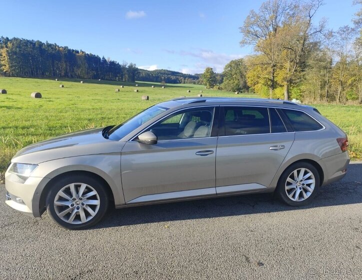 Škoda Superb Kombi 0,0 0