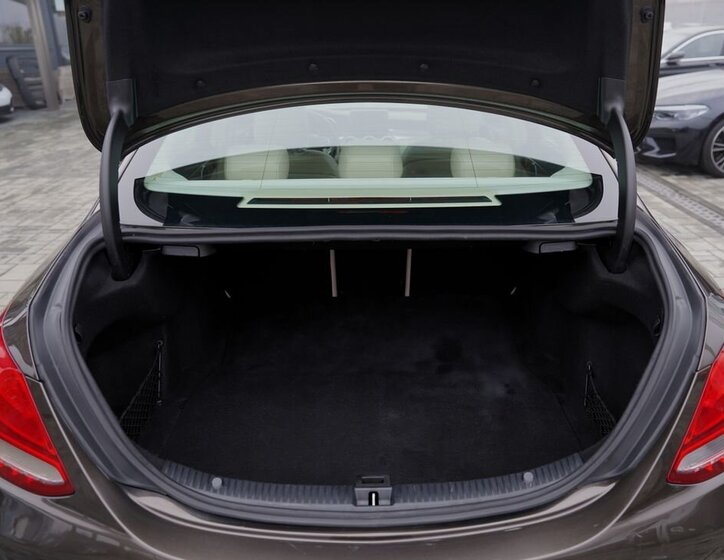 Mercedes-Benz Třídy C 12