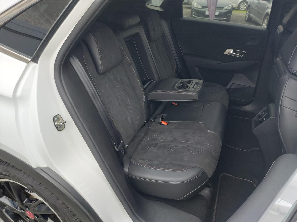 DS Automobiles DS7 Crossback SUV / Terénní 1,6 l 133 kw