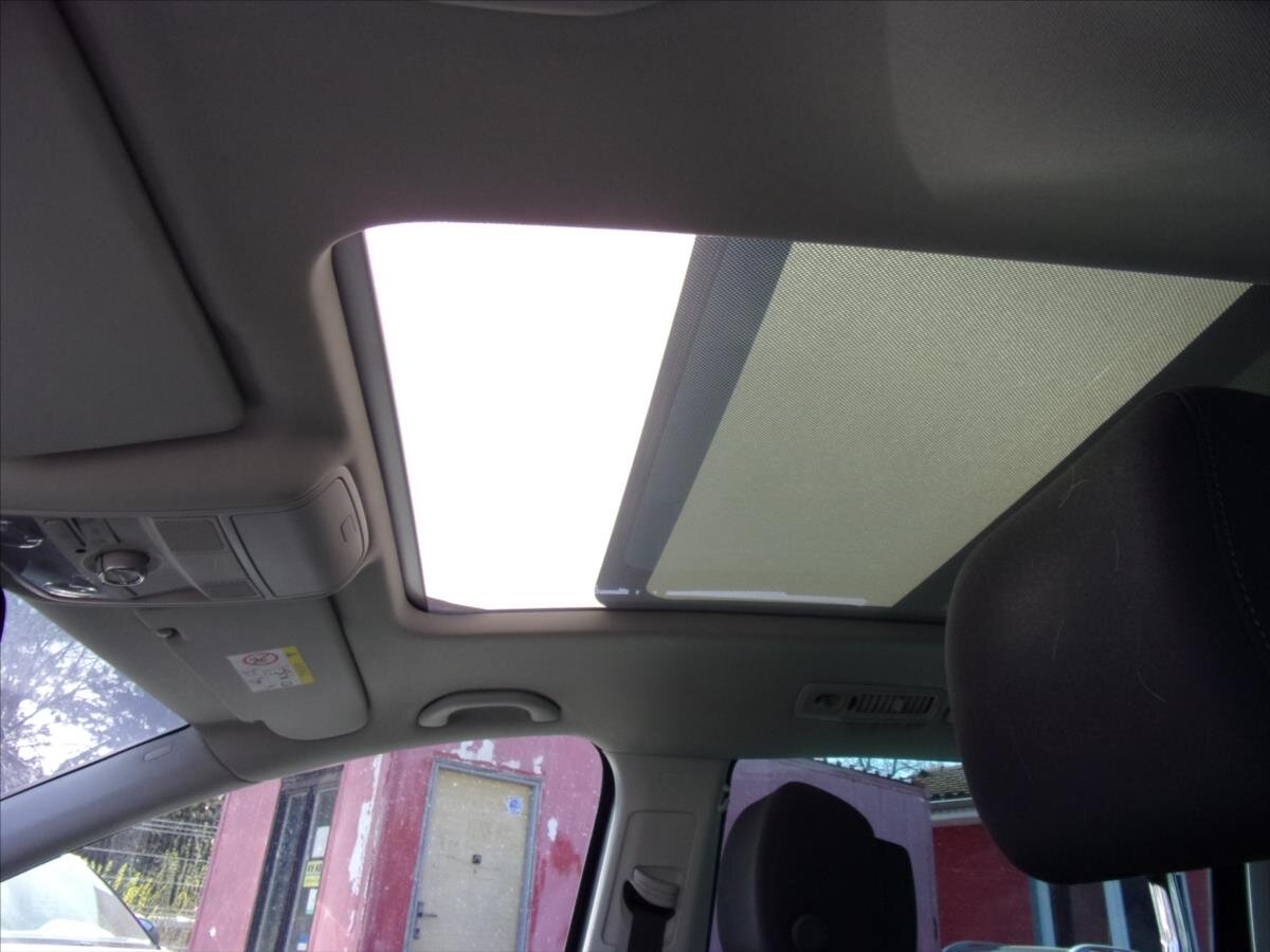 Volkswagen Sharan Kombi 2,0 l 100 kw