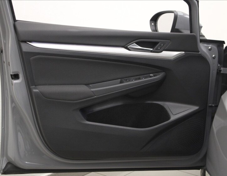 Volkswagen Golf Hatchback 999,0 81 kw