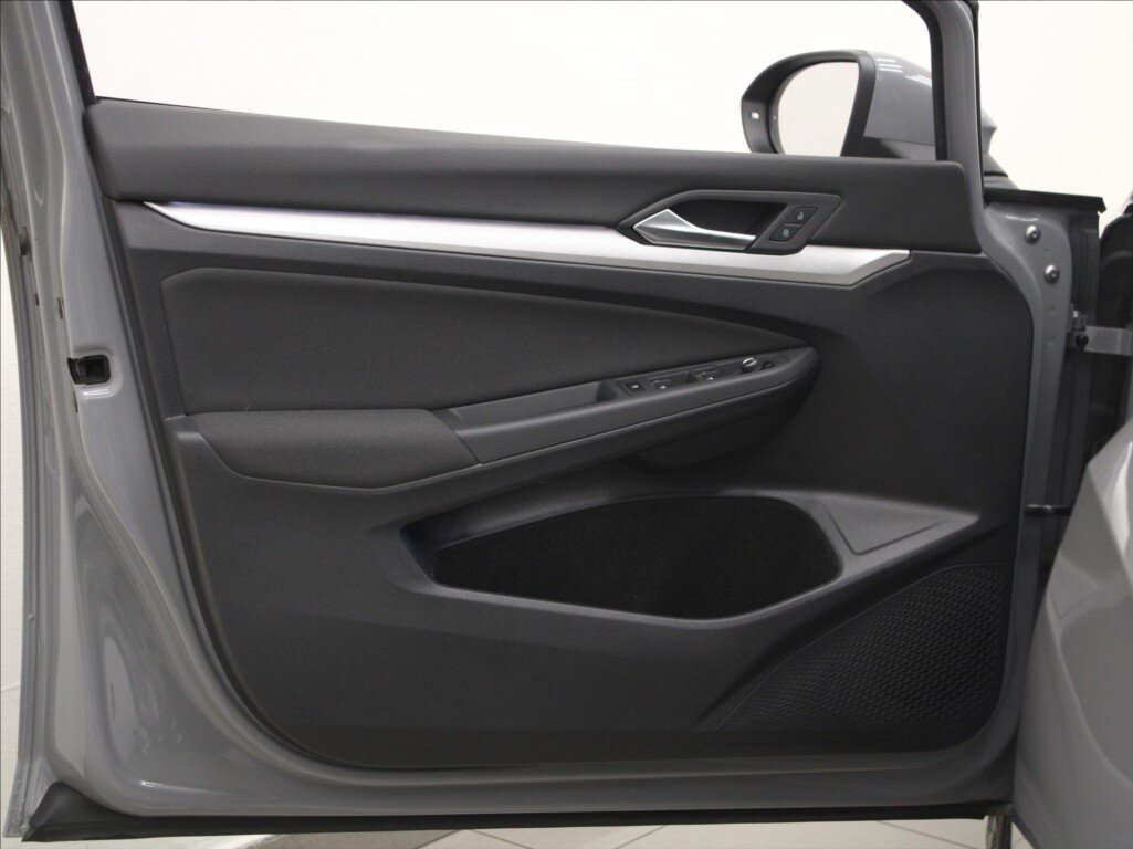 Volkswagen Golf Hatchback 999,0 81 kw