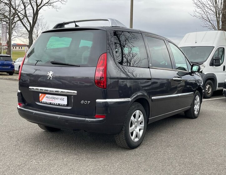 Peugeot 807 4
