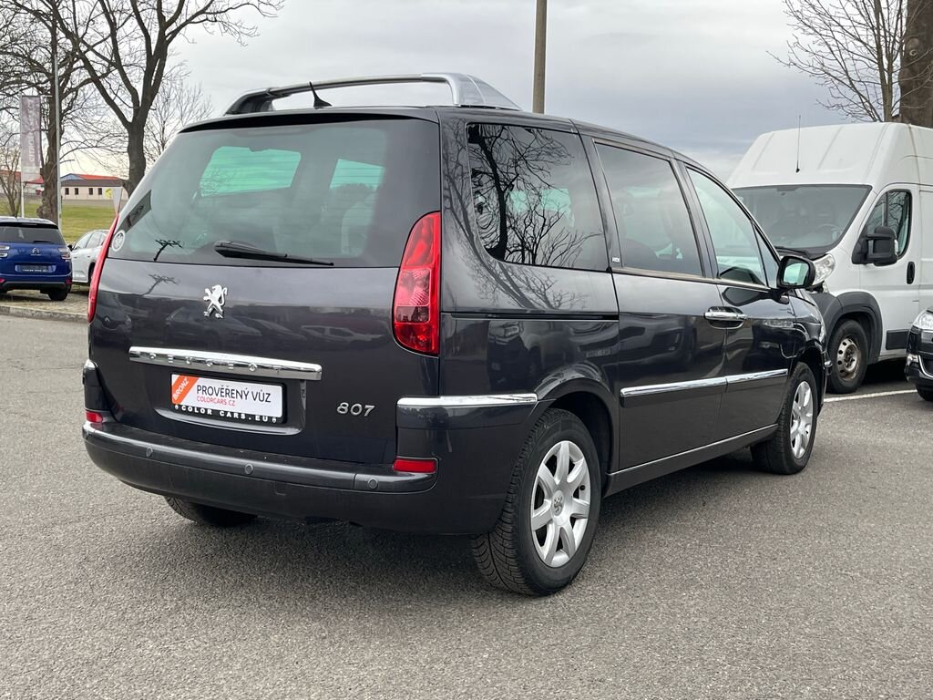 Peugeot 807