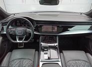 Audi Q8 18