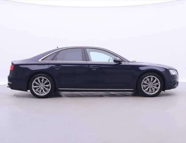 Audi A8 Sedan 4,2 l 273 kw