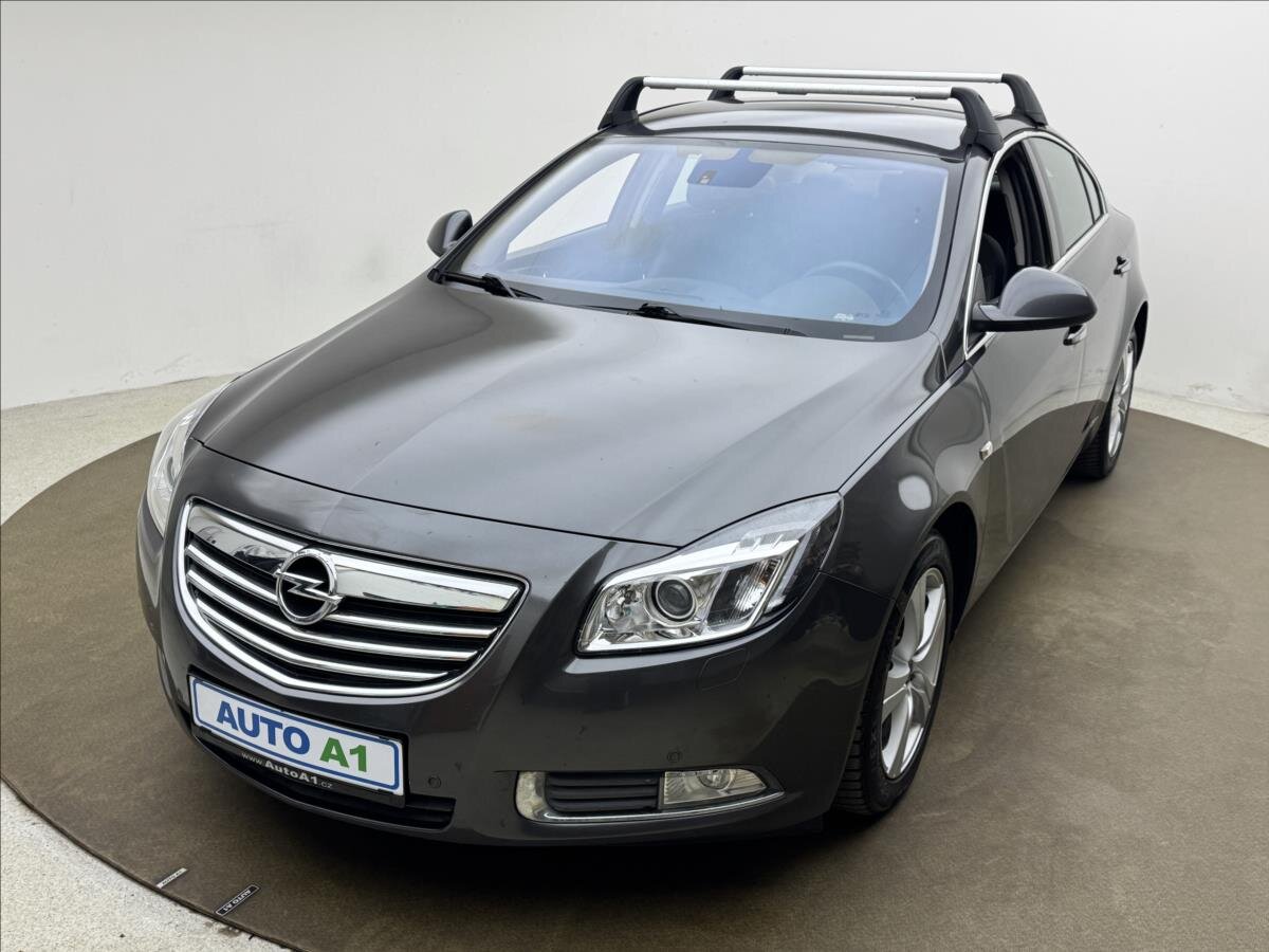 Opel Insignia Sedan / Limuzína 2,0 l 118 kw