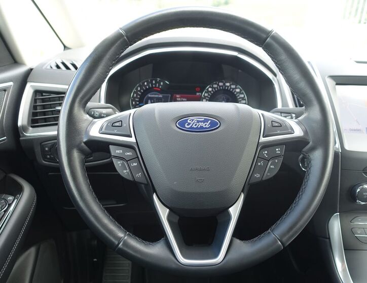 Ford S-MAX 10