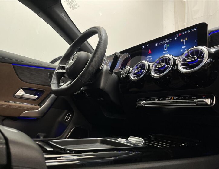 Mercedes-Benz CLA 16