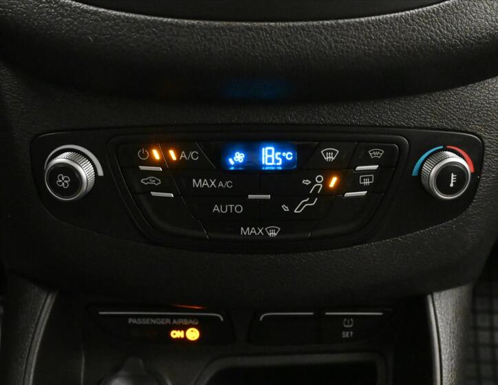 Ford Tourneo Courier 20