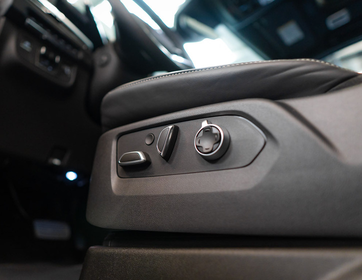 Cadillac Escalade 19