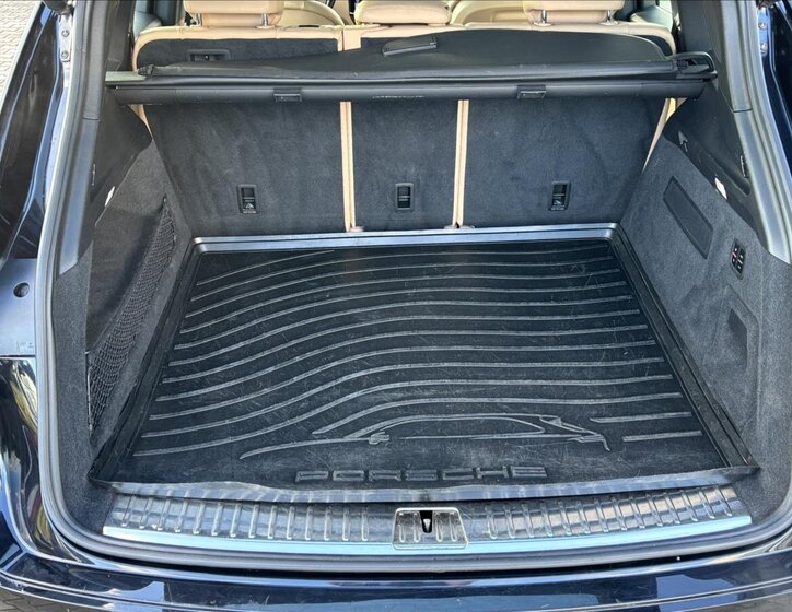 Porsche Cayenne SUV 3,0 l 250 kw