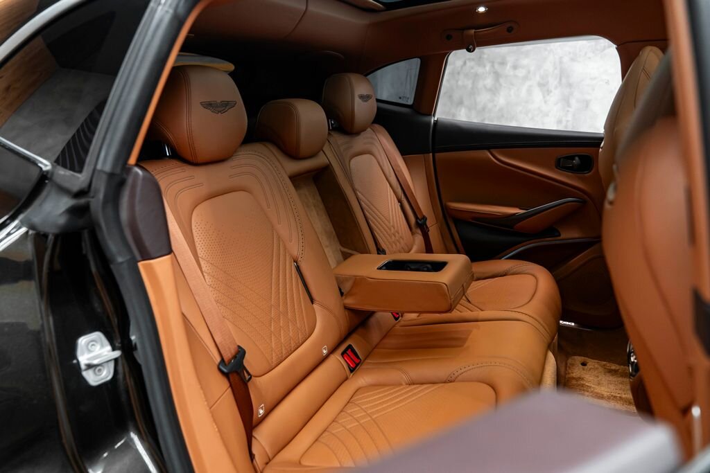 Aston Martin Ostatní SUV 4,0 l 405 kw