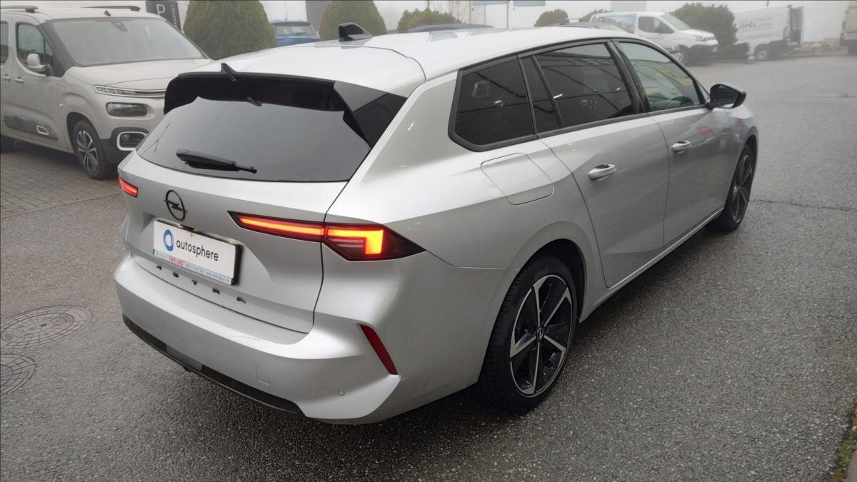 Opel Astra Kombi 1,2 l 96 kw