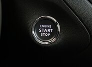Opel Grandland SUV / Terénní 1,6 l 147 kw