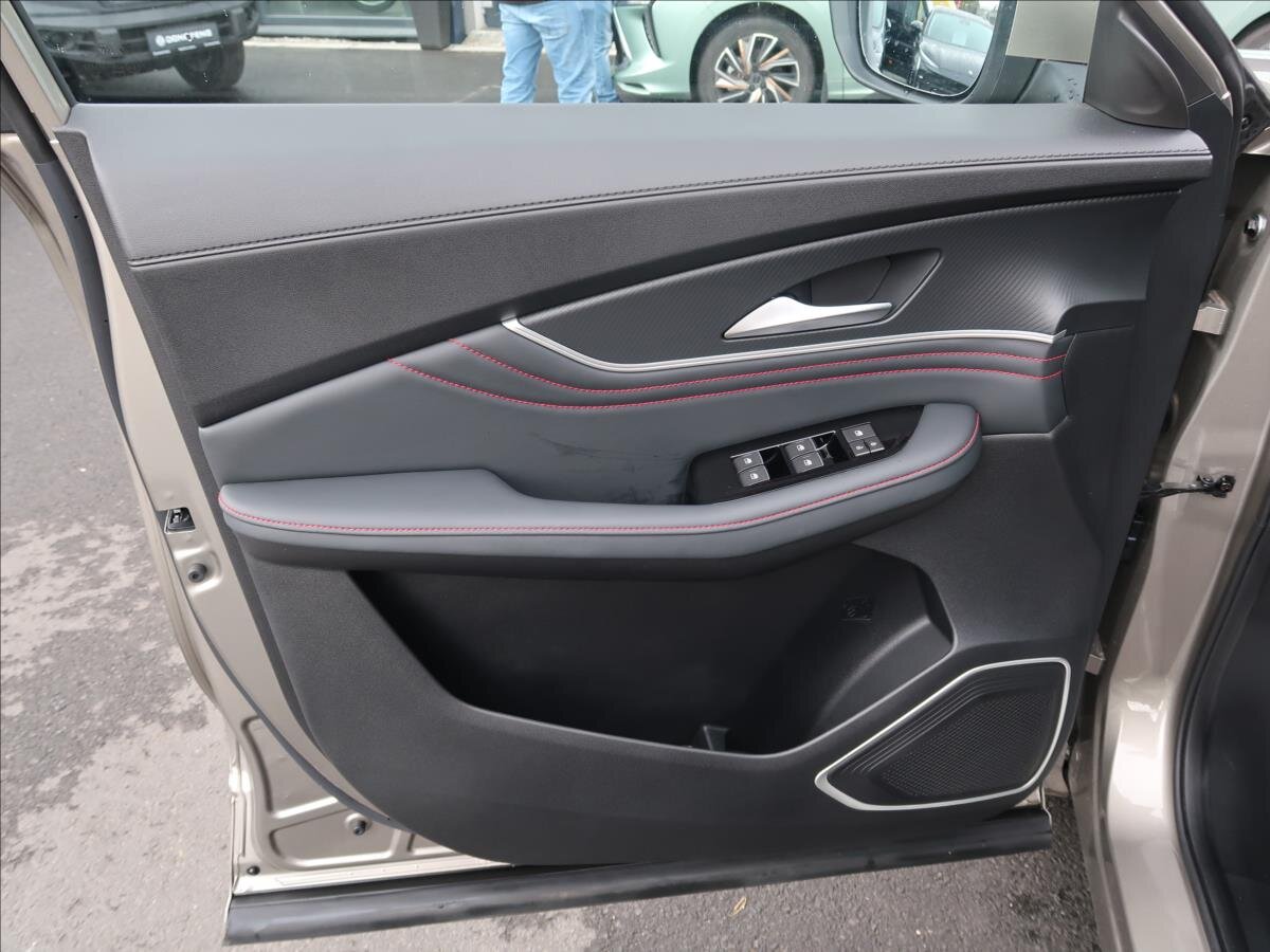 Dongfeng T5 EVO SUV 1,5 l 130 kw