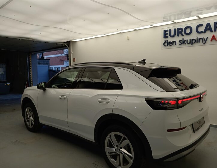 Volkswagen T-Roc SUV / Terénní 1,5 l 110 kw