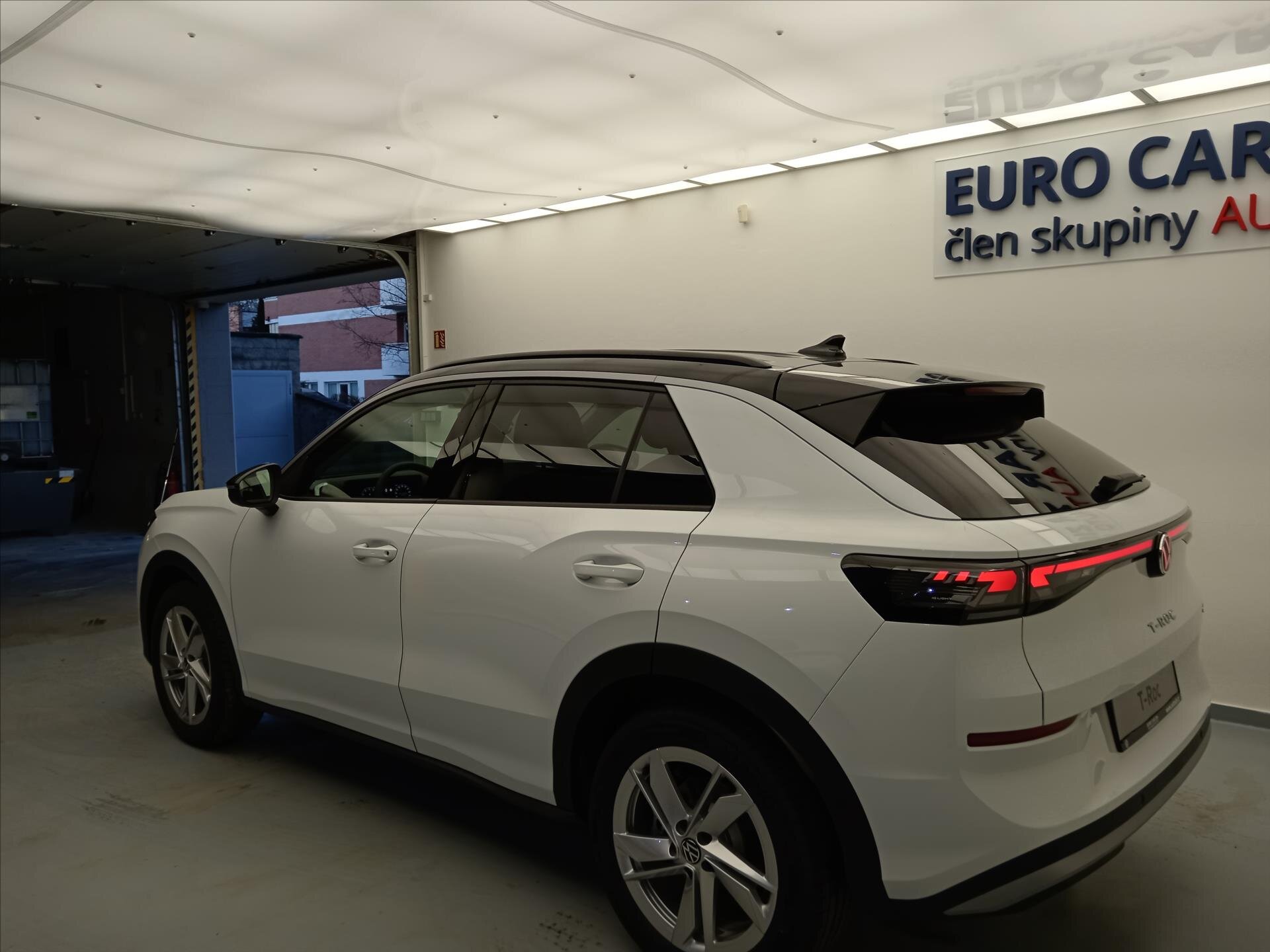 Volkswagen T-Roc SUV / Terénní 1,5 l 110 kw