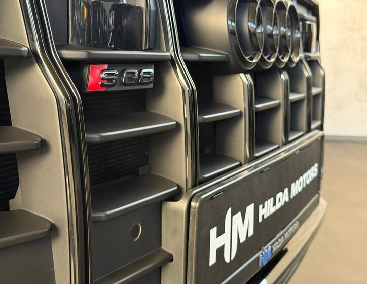 Audi SQ8 6