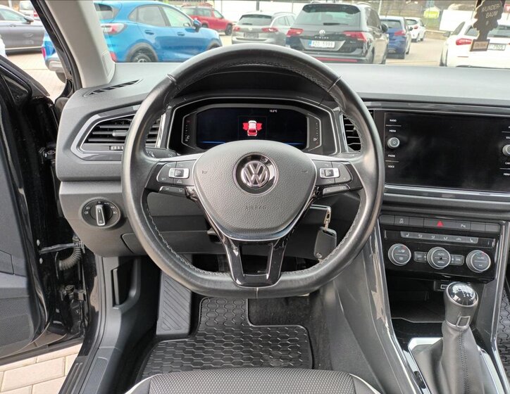 Volkswagen T-Roc SUV / Terénní 1,5 l 110 kw
