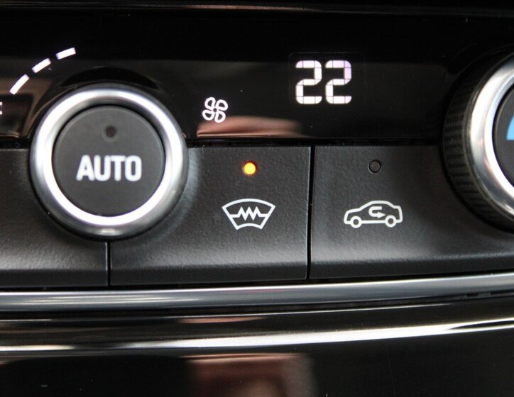 Opel Grandland SUV 1,2 l 96 kw