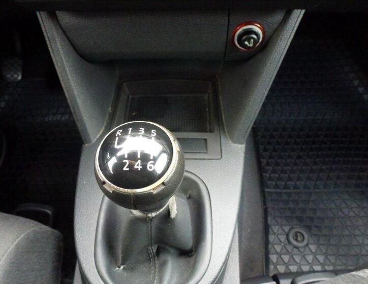 Volkswagen Touran Kombi 2,0 l 100 kw