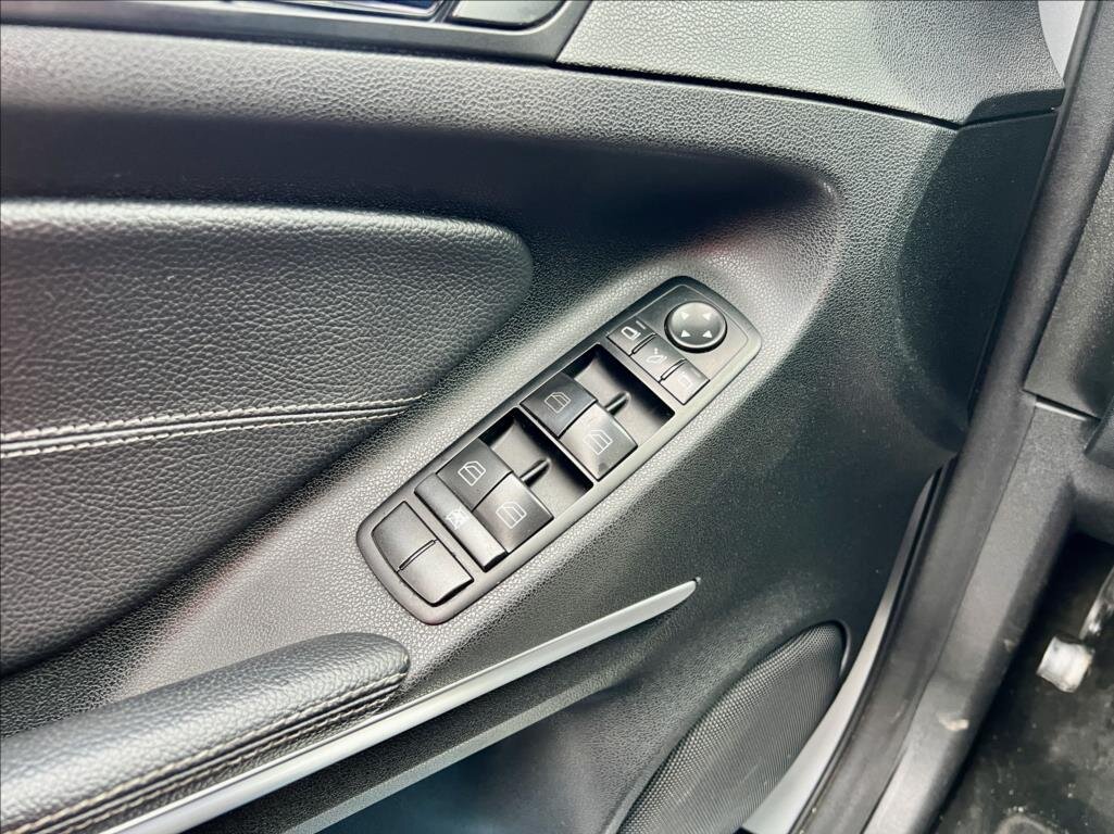 Mercedes-Benz Třídy M SUV 3,0 l 165 kw