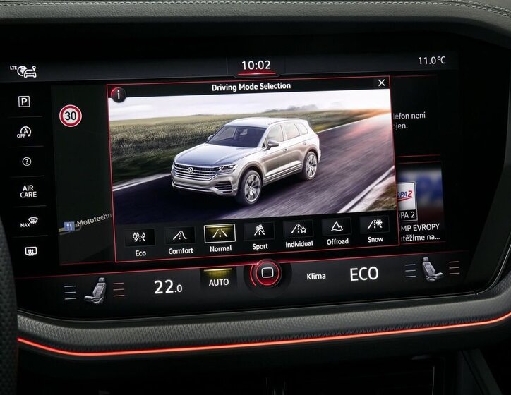 Volkswagen Touareg SUV / Terénní 3,0 l 210 kw