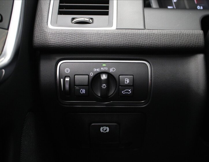 Volvo XC60 SUV / Terénní 2,4 l 162 kw