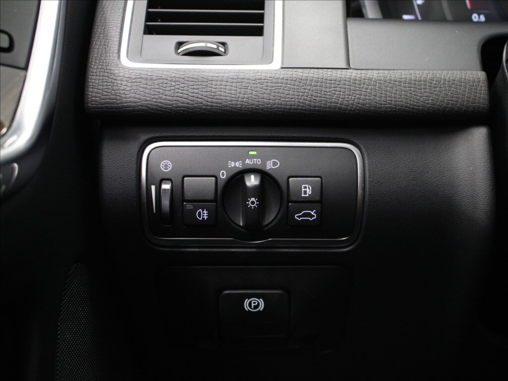 Volvo XC60 SUV / Terénní 2,4 l 162 kw