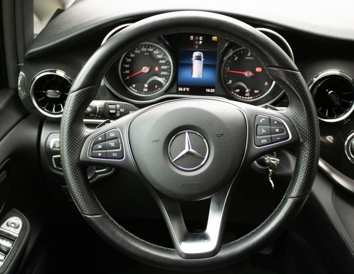 Mercedes-Benz Třídy V 11