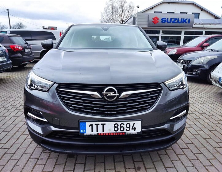 Opel Grandland X SUV / Terénní 1,2 l 96 kw