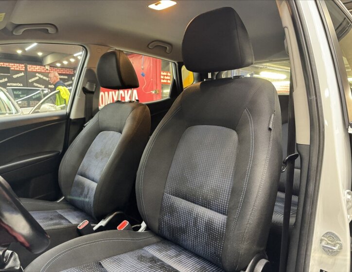 Hyundai ix20 Hatchback 1,4 l 66 kw