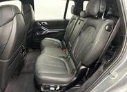 BMW X7 14