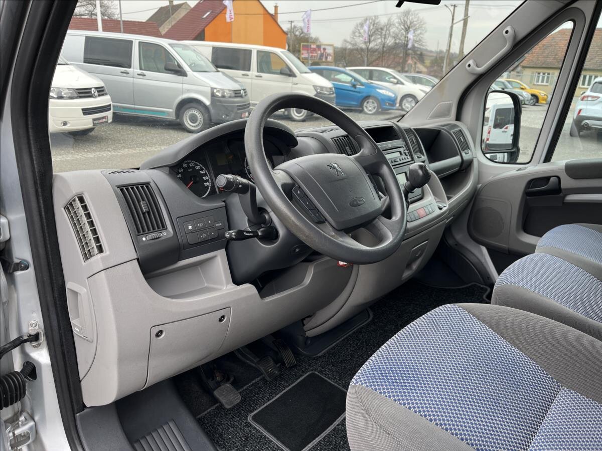 Peugeot Boxer Kombi 2,2 l 88 kw