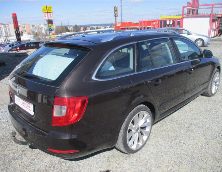 Škoda Superb Kombi 1,6 l 77 kw