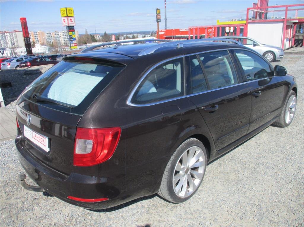 Škoda Superb Kombi 1,6 l 77 kw