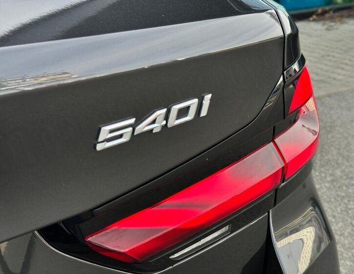 BMW Řada 5 Kombi 3,0 l 245 kw