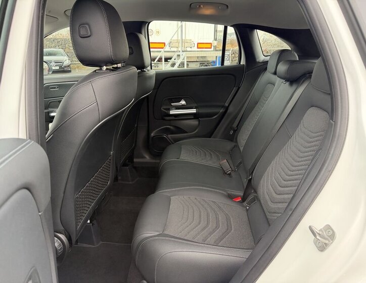 Mercedes-Benz GLA SUV / Terénní 2,0 l 85 kw