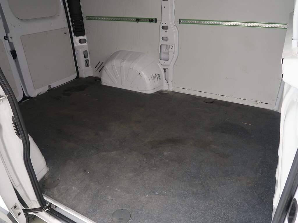 Opel Movano Skříň 2,2 l 103 kw